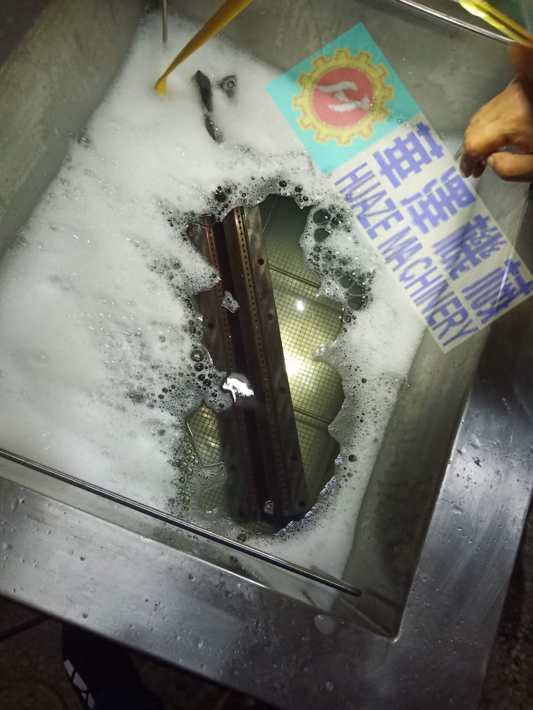 熔噴布模具清洗機(jī)